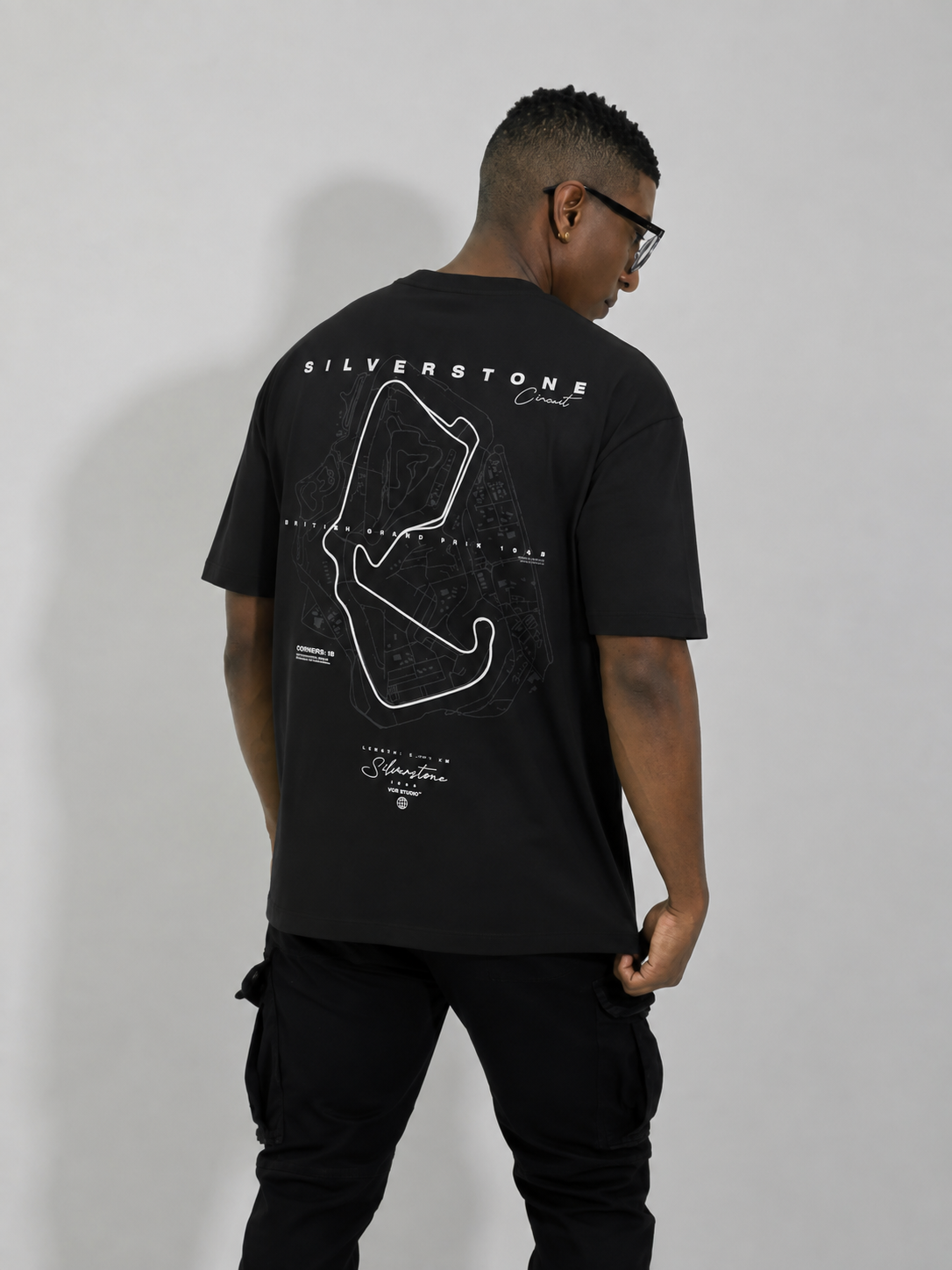 Camiseta Oversized SILVERSTONE - Negra